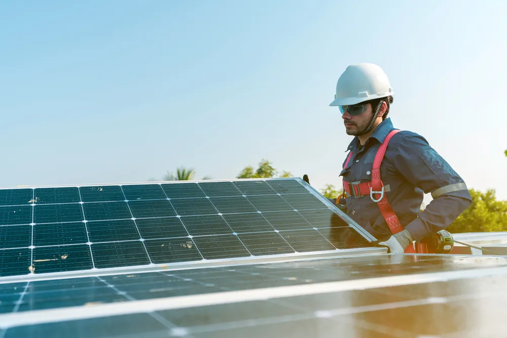 Harnessing Solar Energy: A Guide to Choosing Solar Panels for Your Home