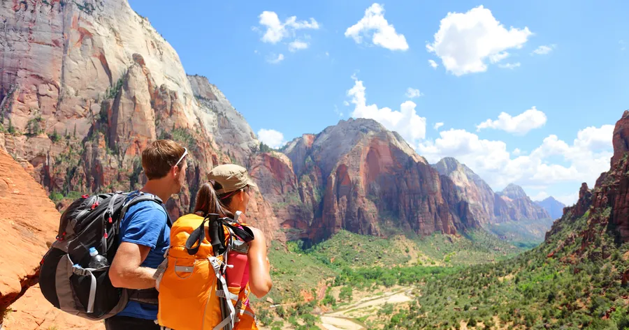 Exploring America’s Natural Wonders: Comprehensive National Park Travel Guides