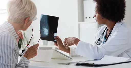 Over 50? Here Are The Early Signs of Metastatic Breast Cancer
