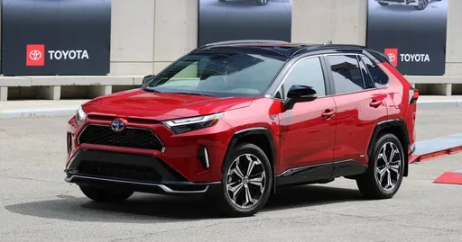 2025 Toyota RAV4: A Perfect Blend of Performance, Technology, and Efficiency