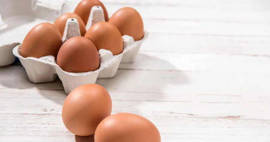 Are Raw Eggs Safe to Eat or More Healthy Than Cooked Eggs?