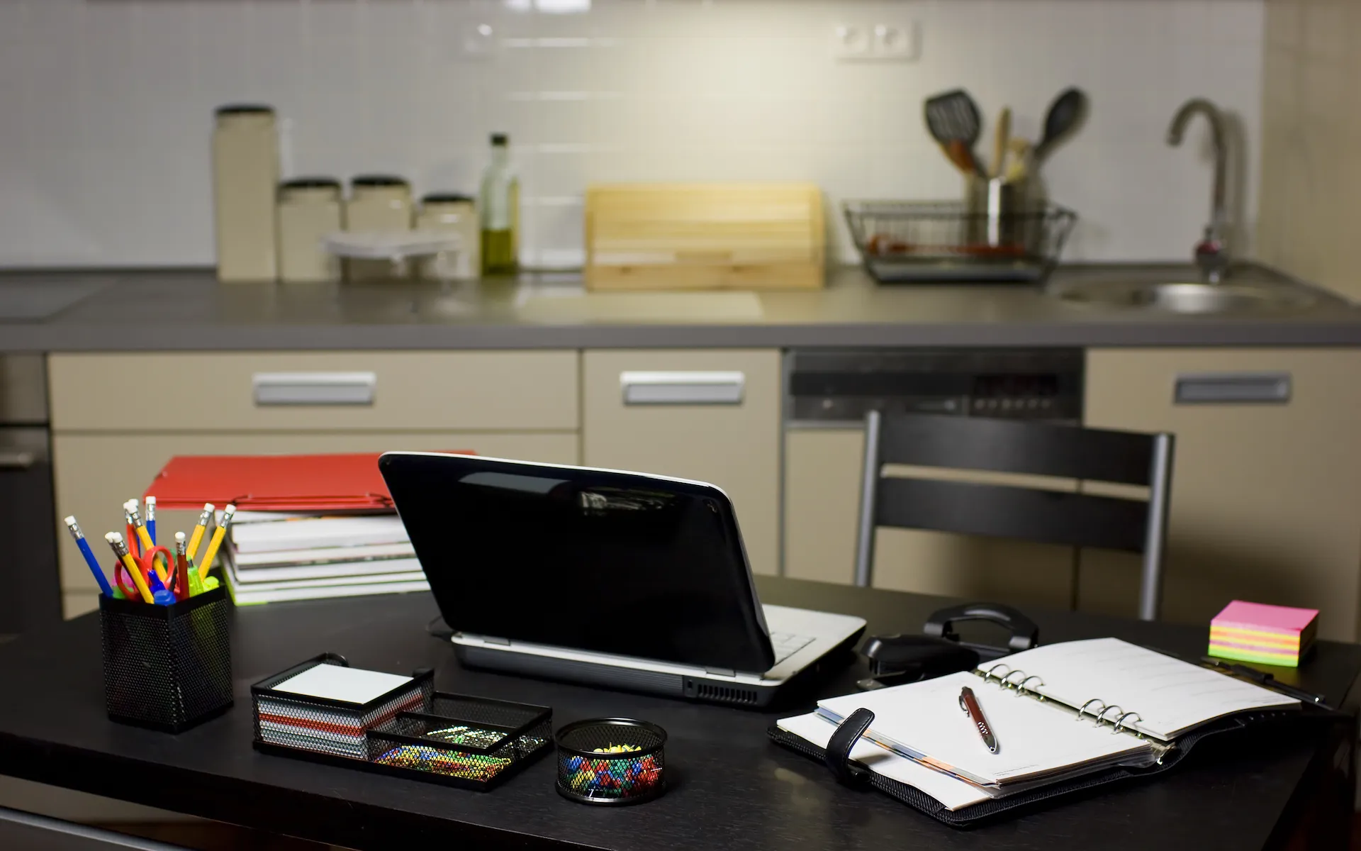 How You Can Get Better Organized at Work