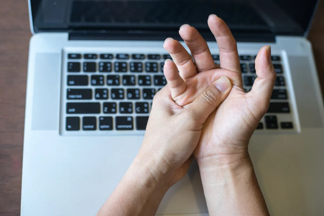 Understanding Carpal Tunnel Syndrome: Causes, Symptoms, and Treatments