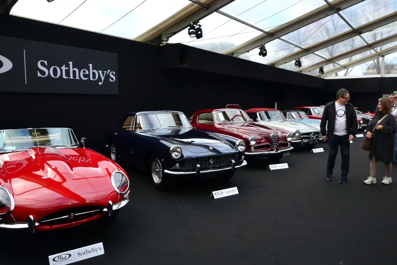 The Best Places to Buy Vintage Cars in 2023 HelpMe