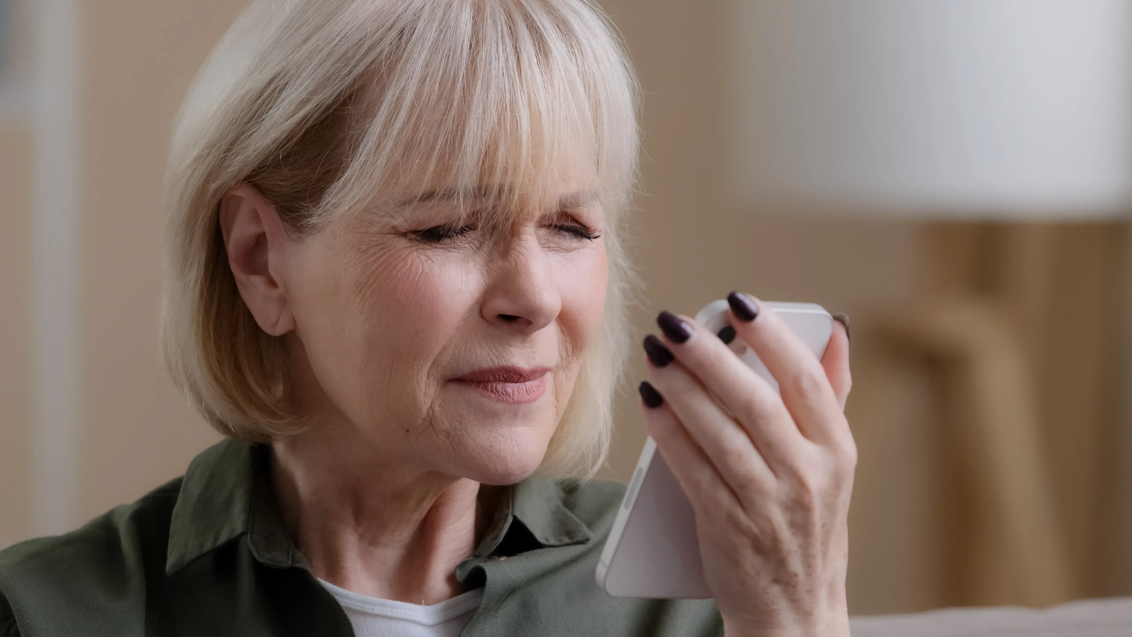 Understanding Macular Degeneration: Signs, Symptoms, and Treatments 