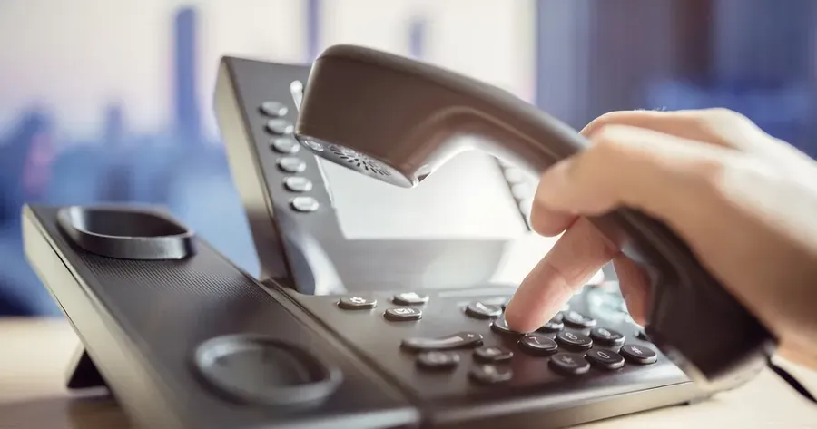 The Advantages of Business Landline Phone Services vs. VoIP