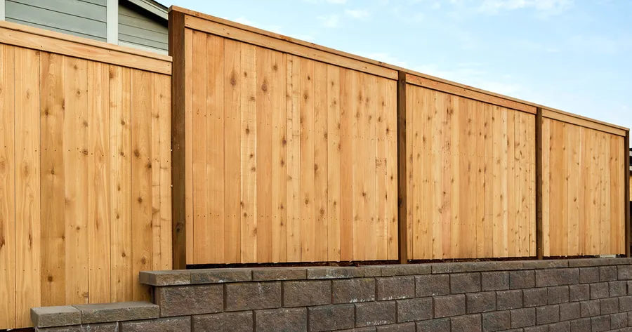 Key Factors in Choosing Experts for Fence and Retaining Wall Projects