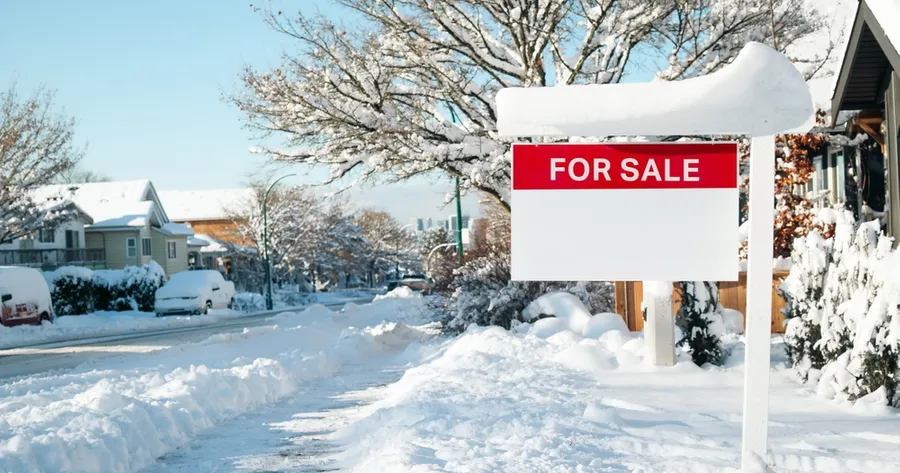 Should You Buy or Sell a Home in Winter? Pros and Cons of the Winter Real Estate Market