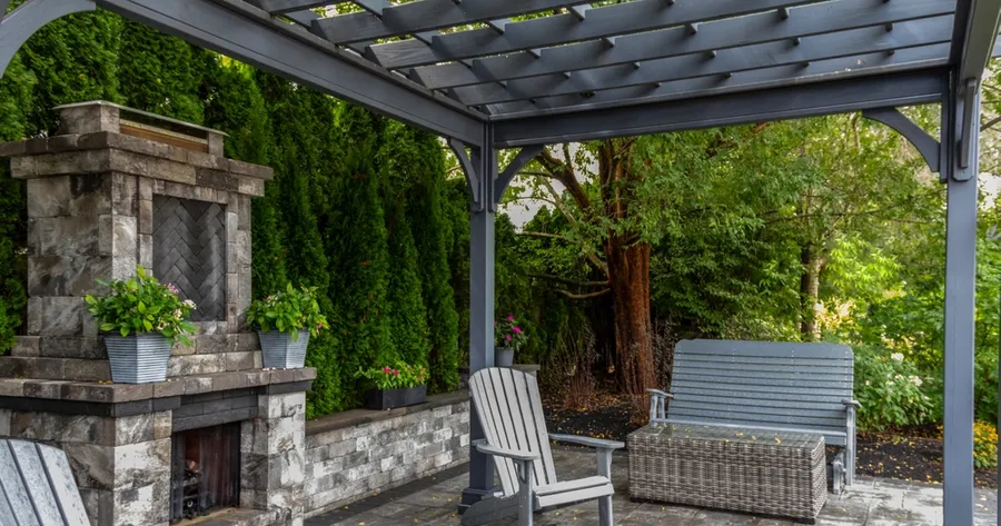 Design a Luxurious Outdoor Living Space