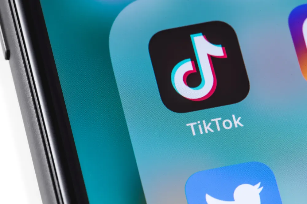 American Airlines Now Offers TikTok for Free Inflight Entertainment