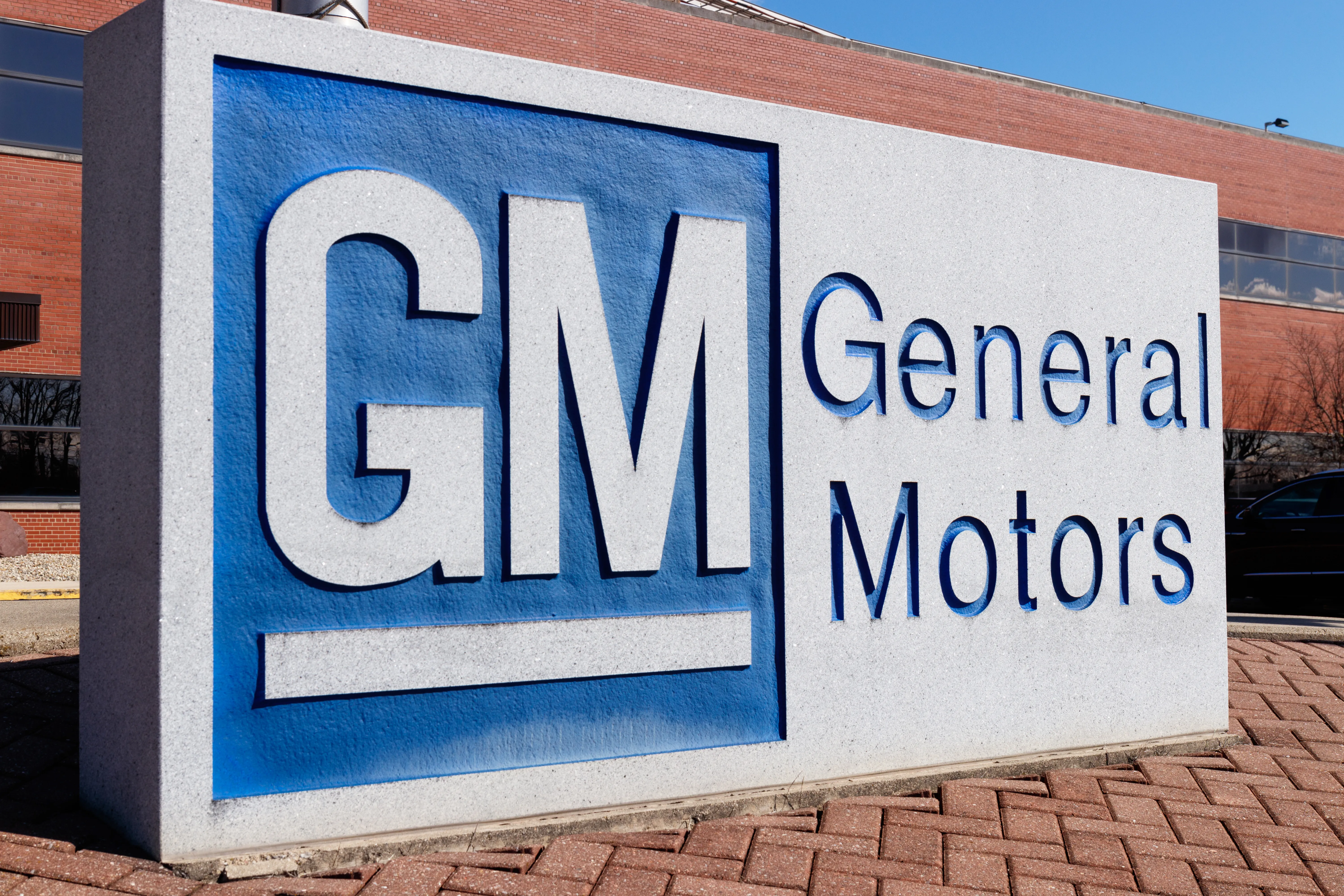 General Motors Unveils New Logo