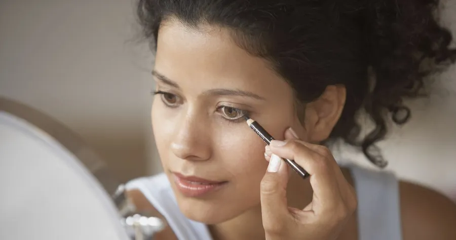 5 Eyeliners You Need in Your Makeup Bag