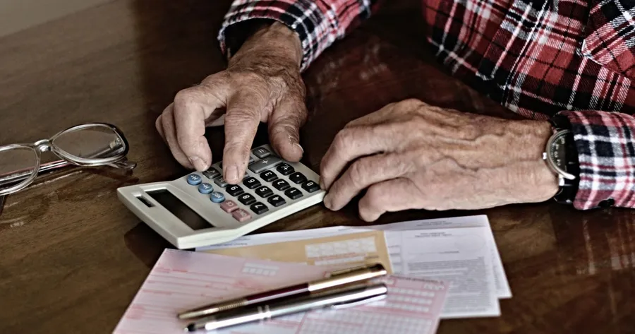 Top Checking Accounts for Senior Needs