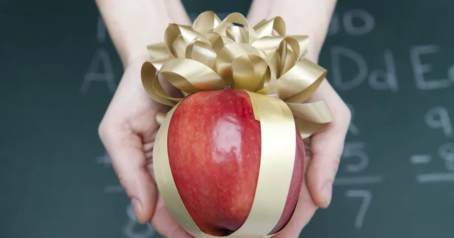 10 Perfect Gifts For Elementary School Teachers