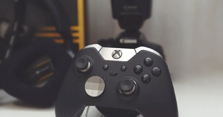 Scuf Vantage vs. Xbox Elite Controller