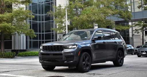 Is the Jeep Cherokee a Good Choice for Seniors? Here’s What You Need to Know