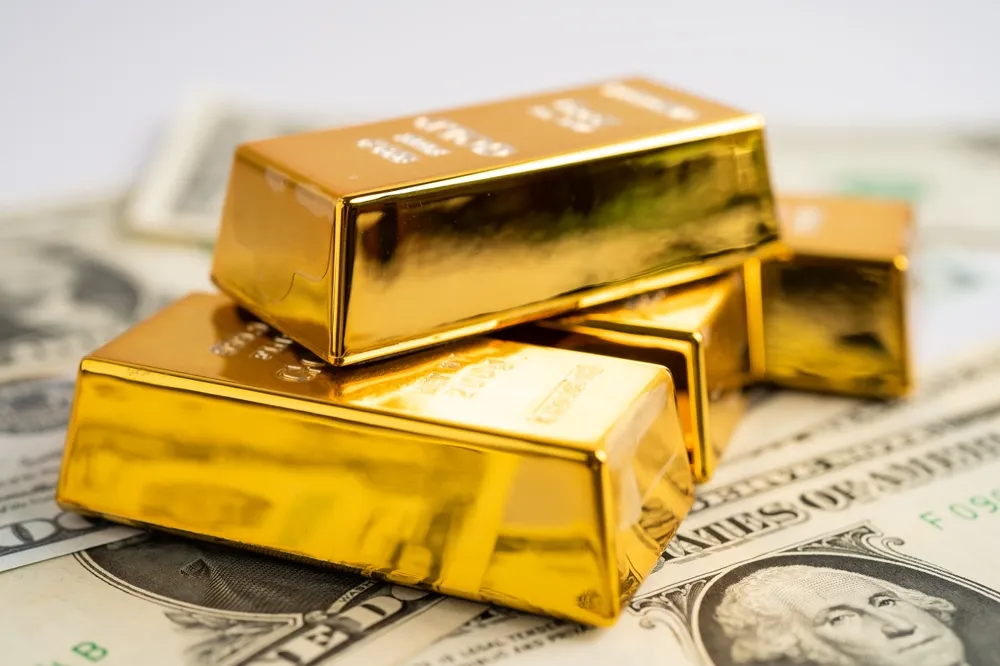 Golden Opportunities: Smart Strategies for Gold Investing