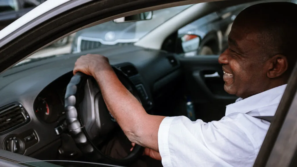 9 Ways to Become a Safer Driver