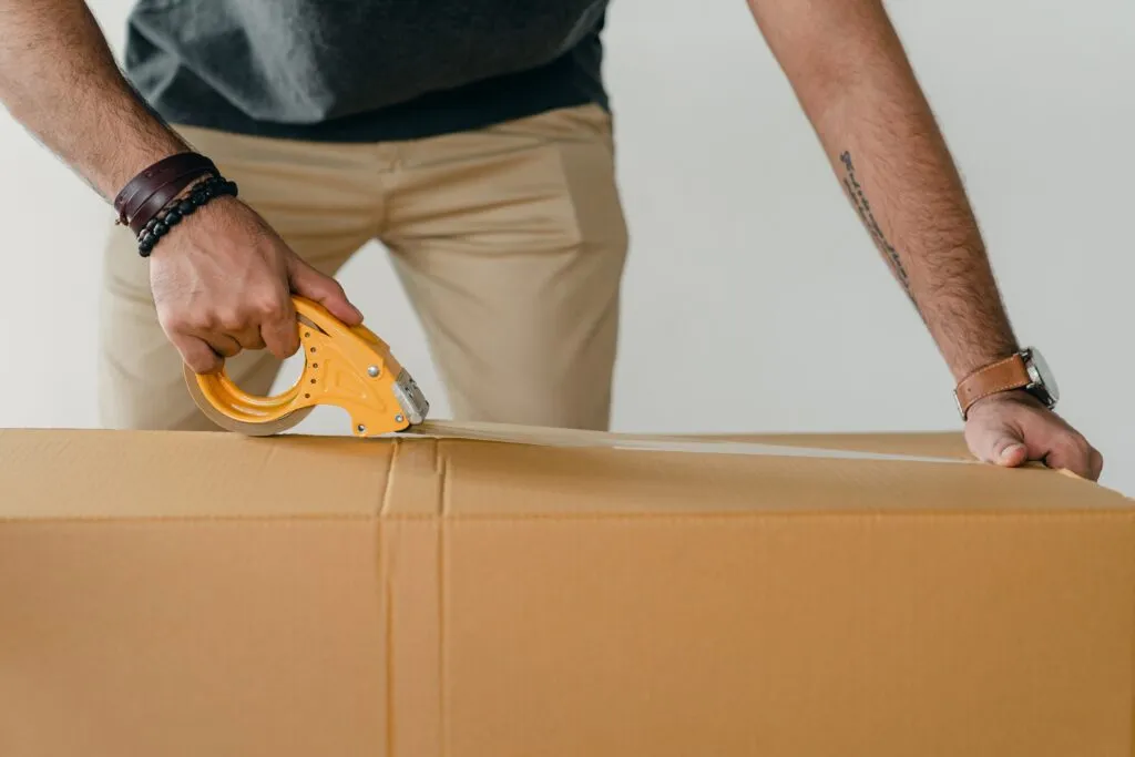 Comparing Expedited and Priority Shipping: What's the Difference?