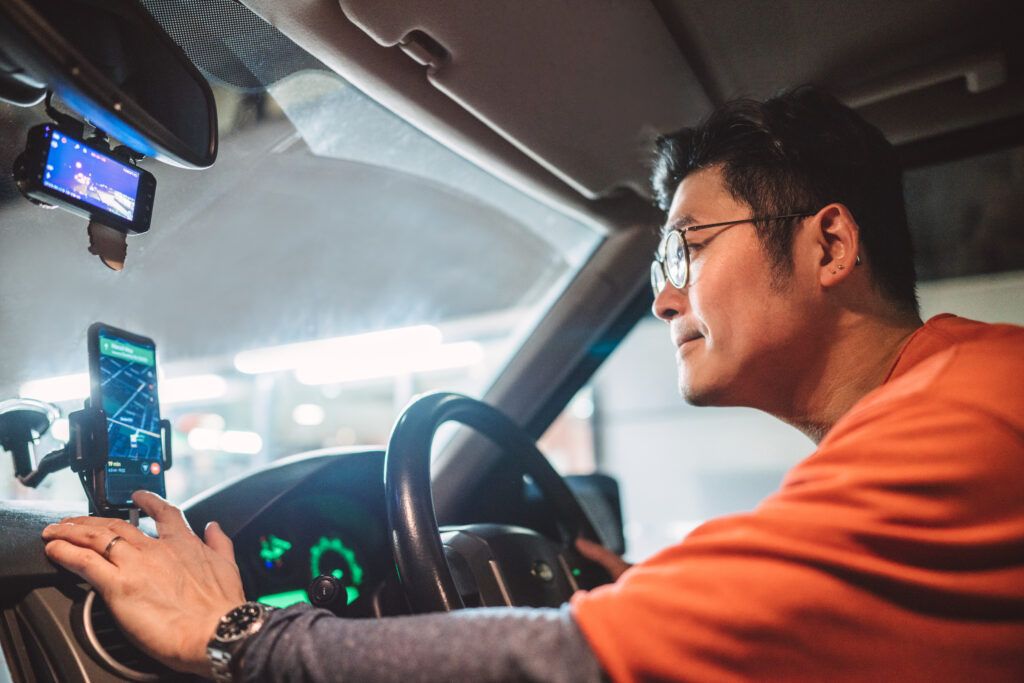 Google Maps for Trucks Why We - EyJidWNrZXQiOiJvbS1wdWItc3RvcmFnZSIsImtleSI6InJvYWR3YXJyaW9yL3dwLWNvbnRlbnQvdXBsb2Fkcy8yMDIzLzEwL0dldHR5SW1hZ2VzLTE0OTAzOTc1MzUtZTE2OTg4Nzc4NzA0MjUtMTAyNHg2ODMuanBnIiwiZWRpdHMiOnsicmVzaXplIjp7ImZpdCI6ImNvdmVyIiwiYmFja2dyb3VuZCI6eyJyIjowLCJnIjowLCJiIjowLCJhbHBoYSI6MX0sIndpZHRoIjoxMDI0LCJoZWlnaHQiOjY4M319fQ==