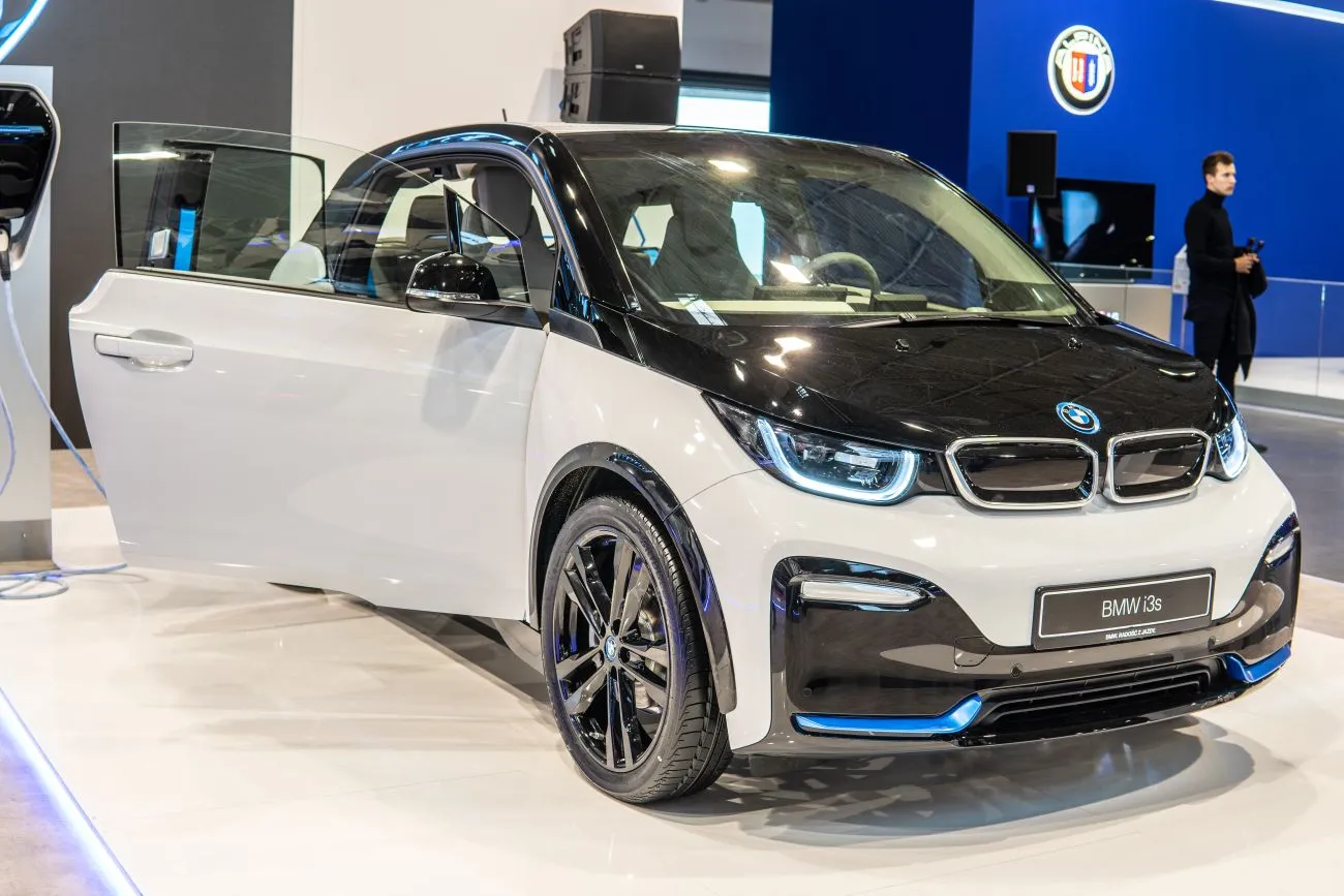 What Are the Best EV Lease Deals This Year?