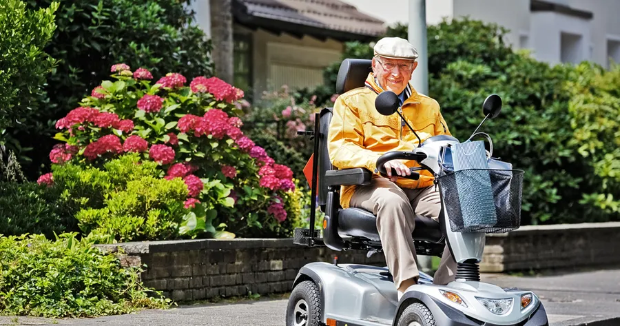 Ontdek de Vrijheid: Betaalbare Scootmobielen voor Senioren