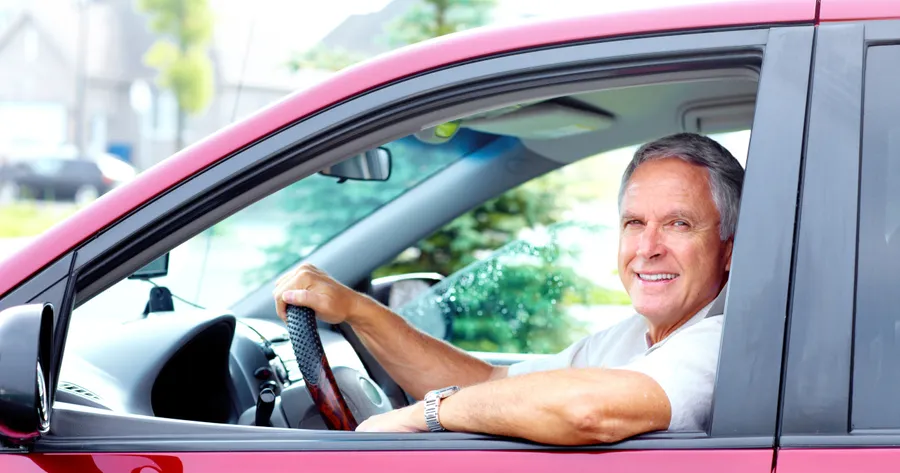 Driver Discounts: Find a Senior Windshield Replacement Deal!