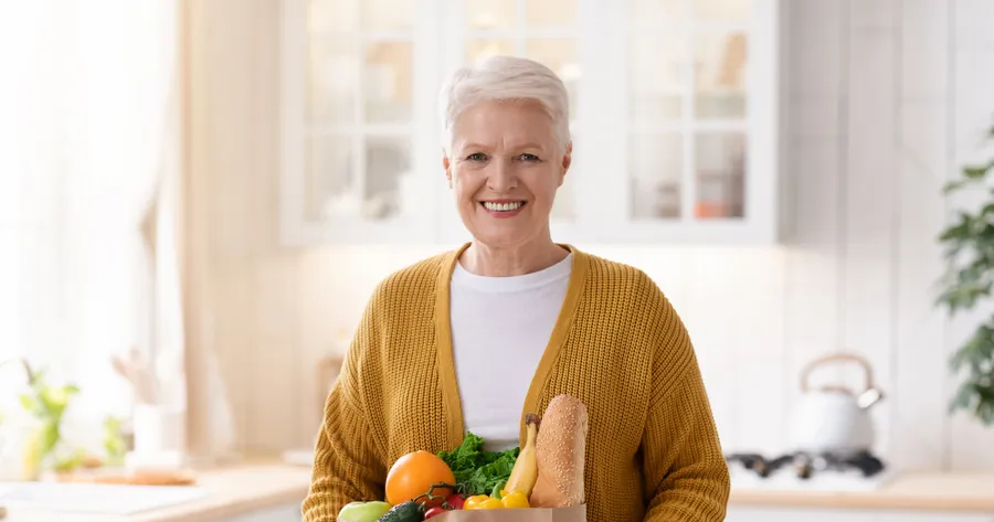 Here’s How Seniors Are Qualifying For $275/Month Grocery Benefit in your state