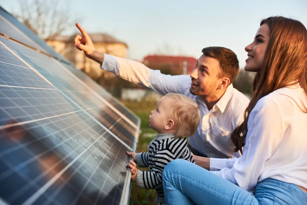 A Comprehensive Guide to Selecting Home Solar Panels