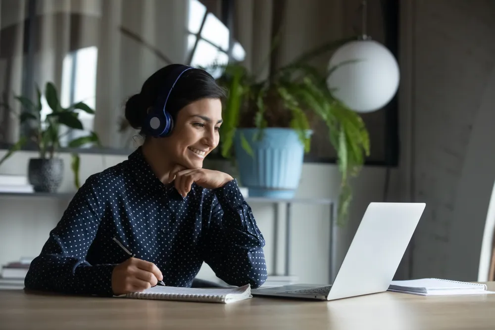 Navigating the World of Online Learning: Top Tips for Success in Online Courses