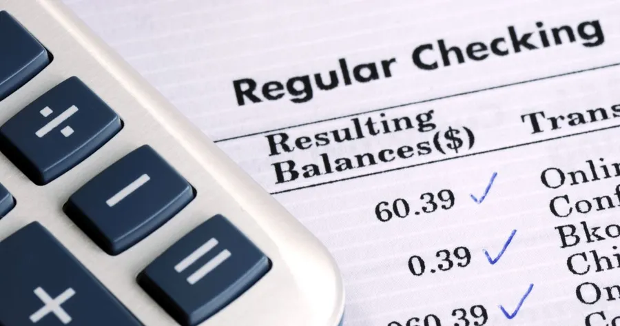 What to Know to Choose the Best Checking Account for You