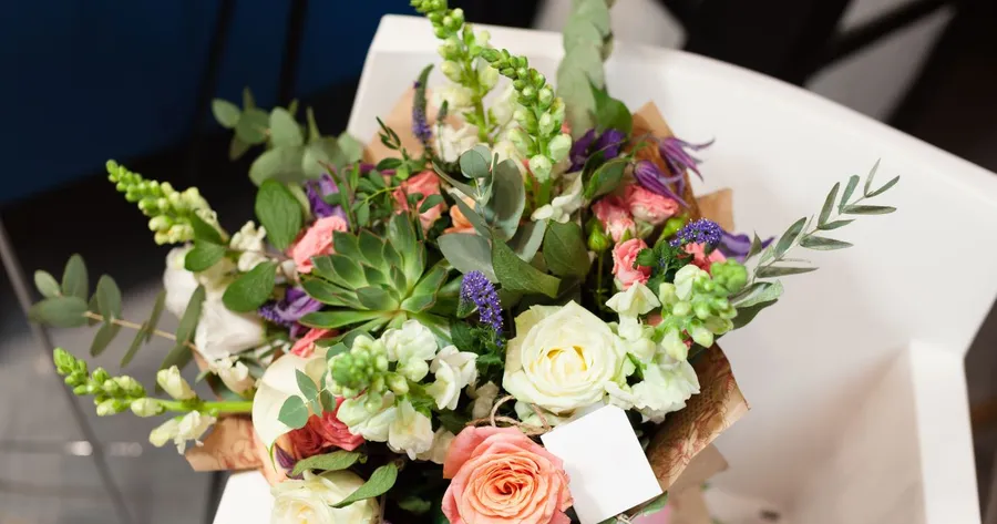 10 Occasions Where You Should Be Sending Flowers