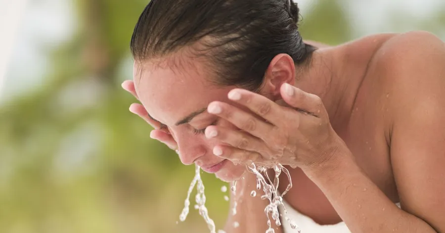 5 Popular Face Washes You’ll Want to Try