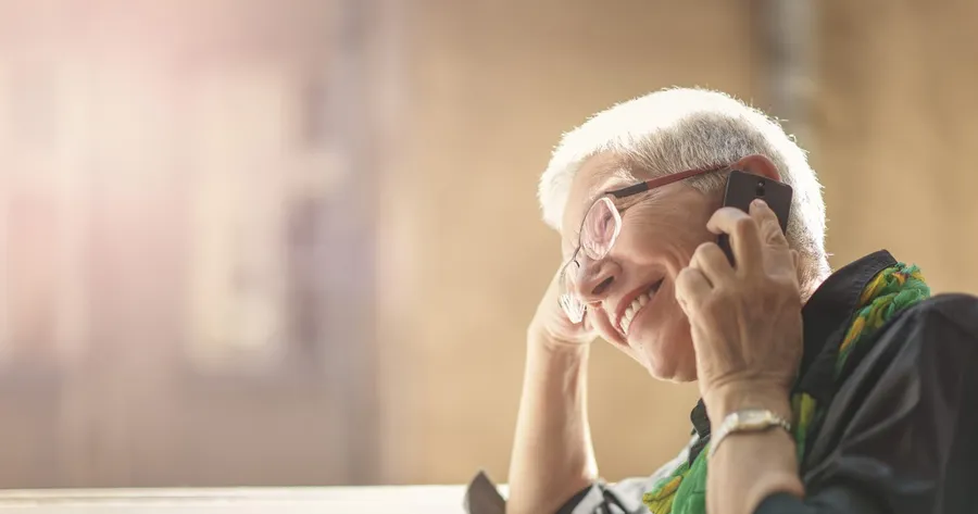 The 3 Best Cell Phones For Seniors