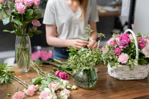 florist working at table