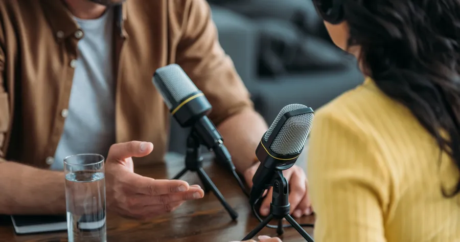 Podcast Advertising: Reach, Recall, and ROI