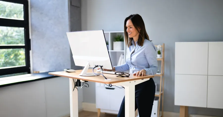 Using Standing Desks to Reduce Back and Neck Strain