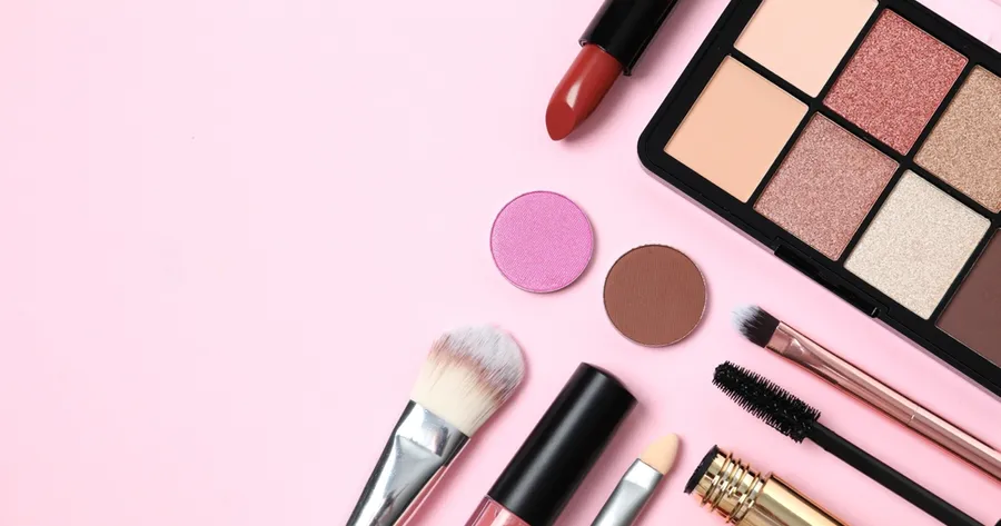 Makeup Brushes 101: The Only Ones You Really Need and How to Use Them