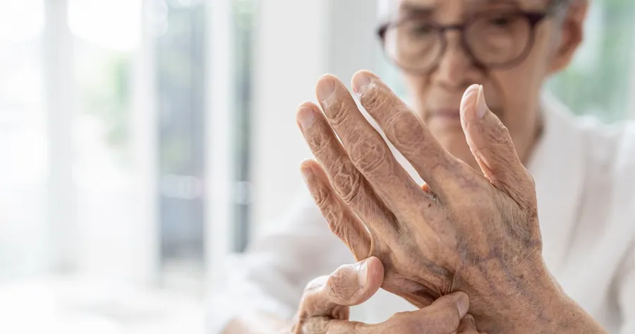 Key Symptoms of Dermatitis Herpetiformis in Seniors