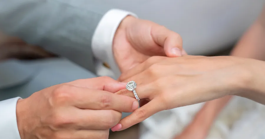 The Top 10 Most Popular Styles of Diamond Rings (And Ways To Save On Your Purchase)
