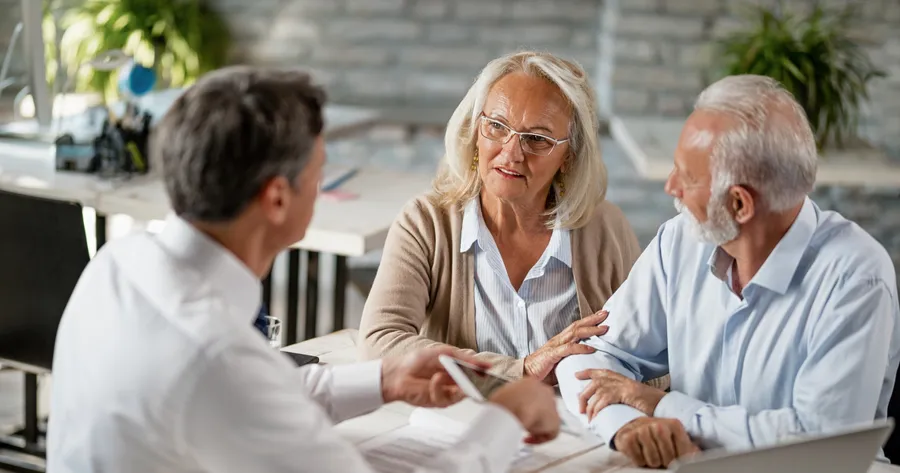 4 Reasons Seniors Need a Financial Advisor