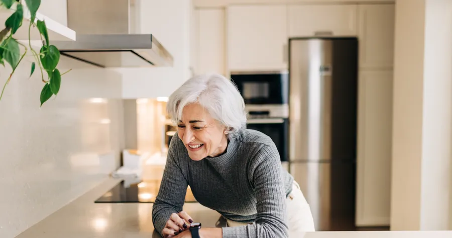 Why Voice-Activated Home Assistants are a Game-Changer for Seniors
