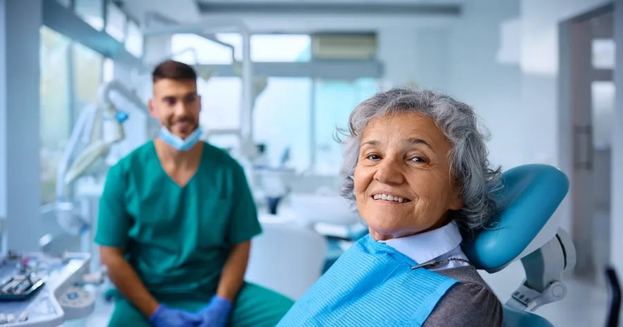 Screw-Less Dental Implants Are Popular Amongst Seniors For A Reason