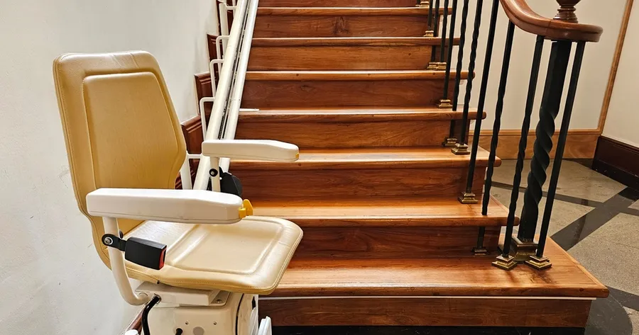 New Low-Cost Stair Lifts in 2024 Are Impressing Many