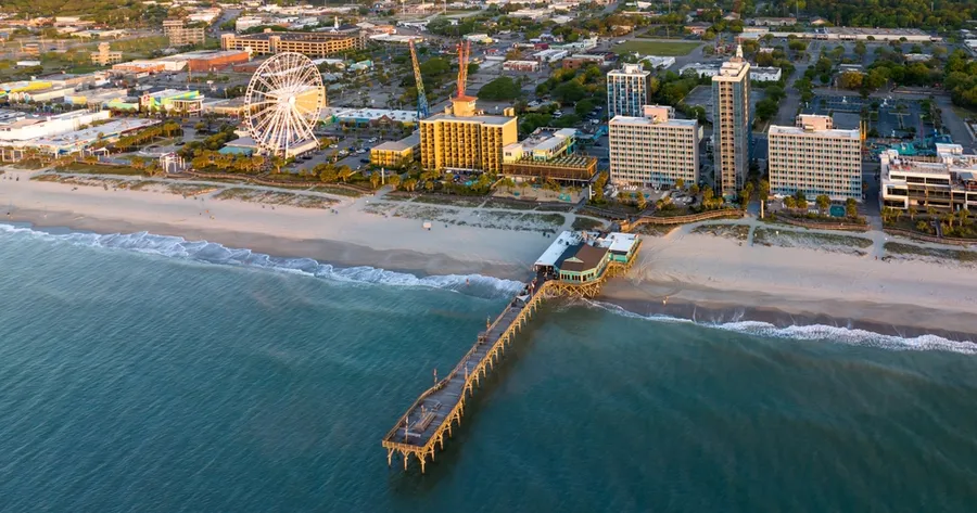 Myrtle Beach Awaits: Book Last-Minute Rentals and Save Big