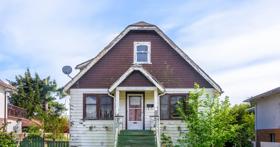 Buy Abandoned Houses: A Guide to Finding Hidden Real Estate Opportunities