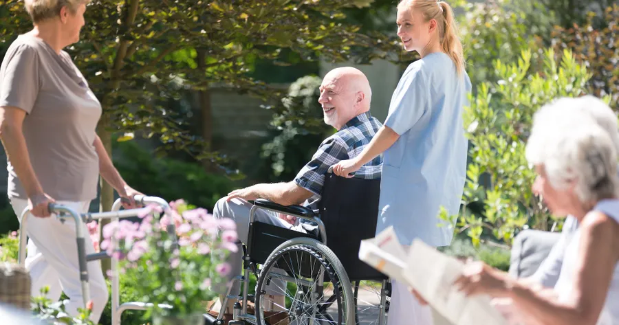Navigating the World of Assisted Living: A Guide for Seniors and Their Families