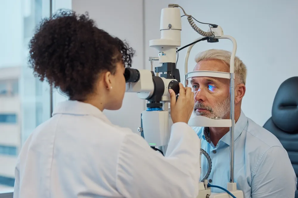 Macular Degeneration: Treatment Options and Early Detection