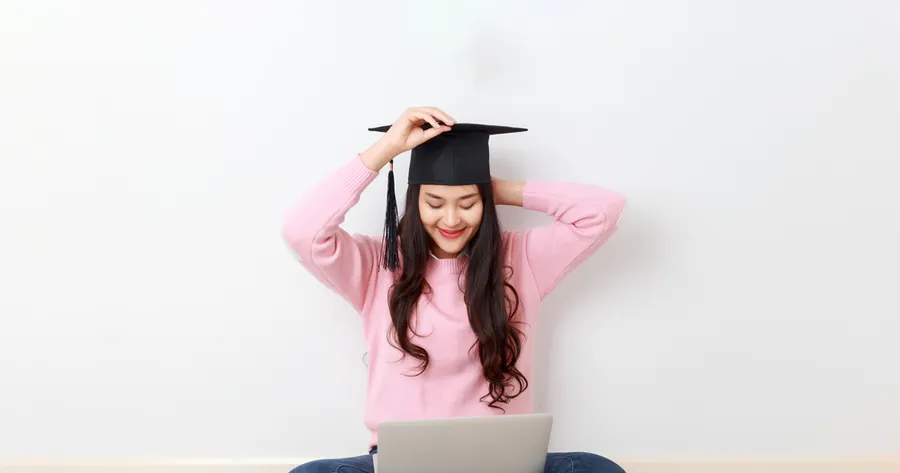 Earn a No-Fee Online High School Diploma Easily