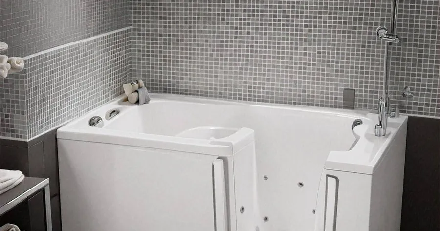 Benefits of Walk-In Tubs for Seniors and Homeowners